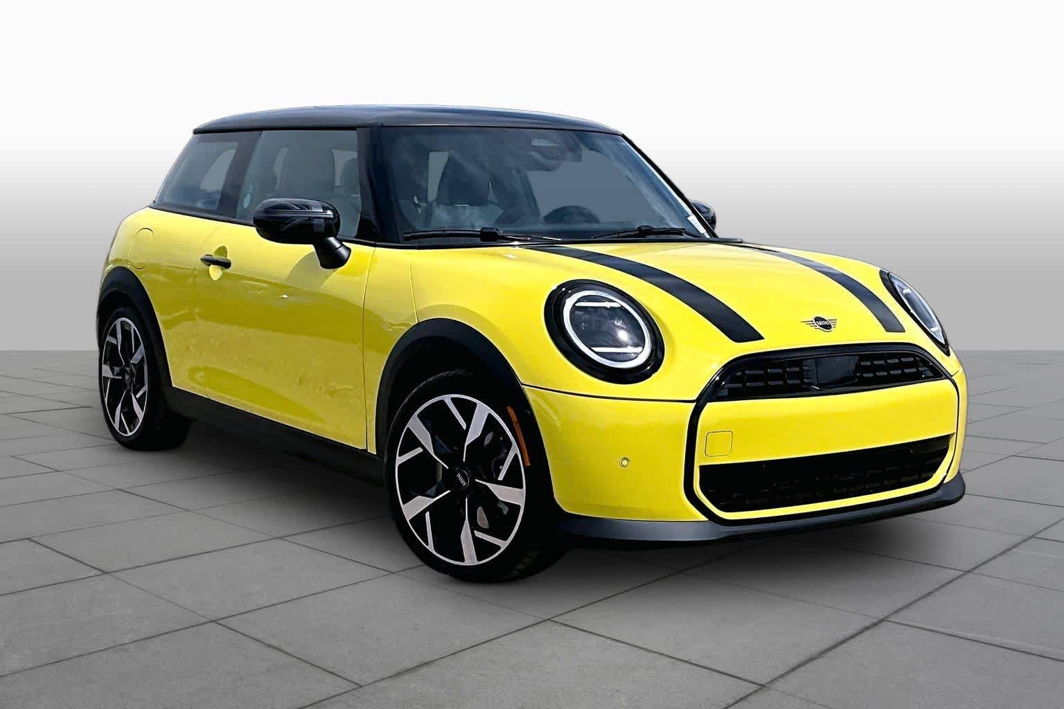 mini hardtop 2 door 2025 WMW13GD01S2X39011 image mini hardtop 2 door 2025 WMW13GD01S2X39011 image